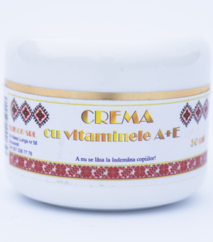 Crema cu vitaminele A si E - reduce formarea ridurilor.